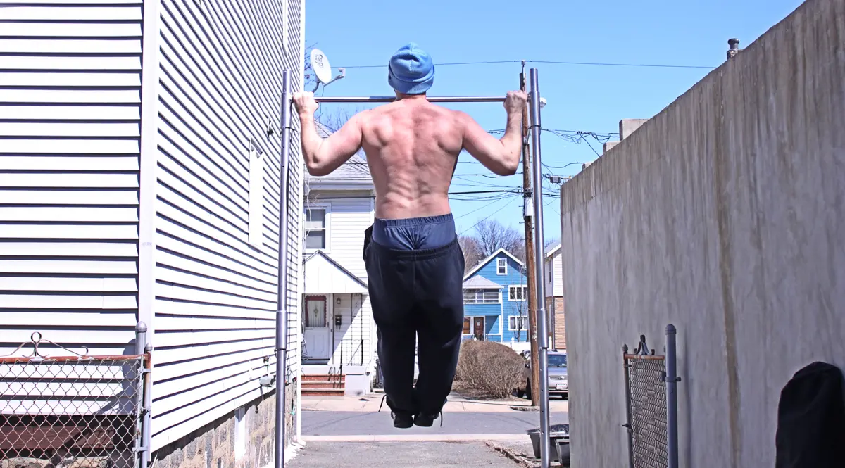 Cover for 4 Pullup Styles Examined: Calisthenics vs Military Vs Bodybuilding Vs Crossfit