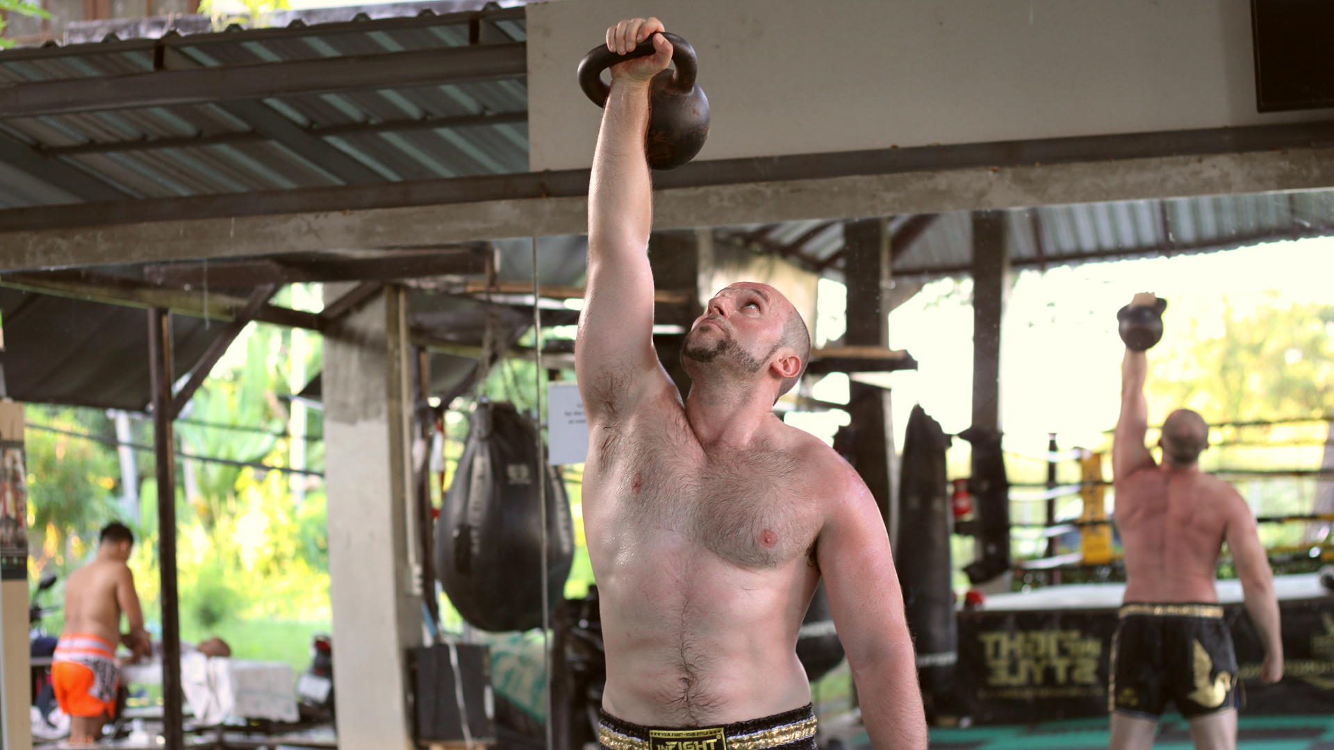 Cover for Kettlebells 101: A Complete Beginner's Guide to Kettlebell Training